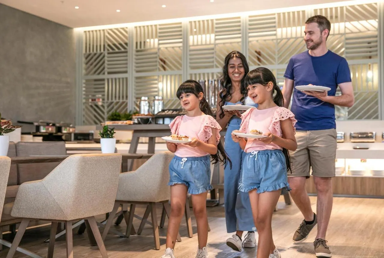 Holiday Inn Express & Suites Sunshine Coast By Ihg Maroochydore Hotell