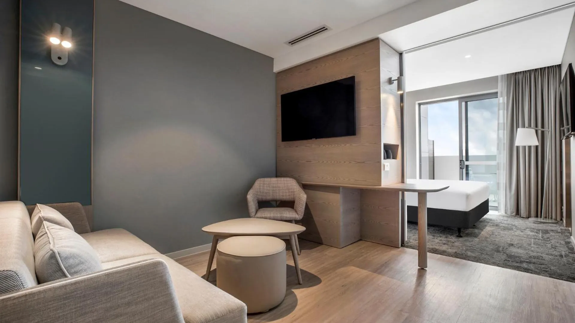 Holiday Inn Express & Suites Sunshine Coast By Ihg Maroochydore Hotell